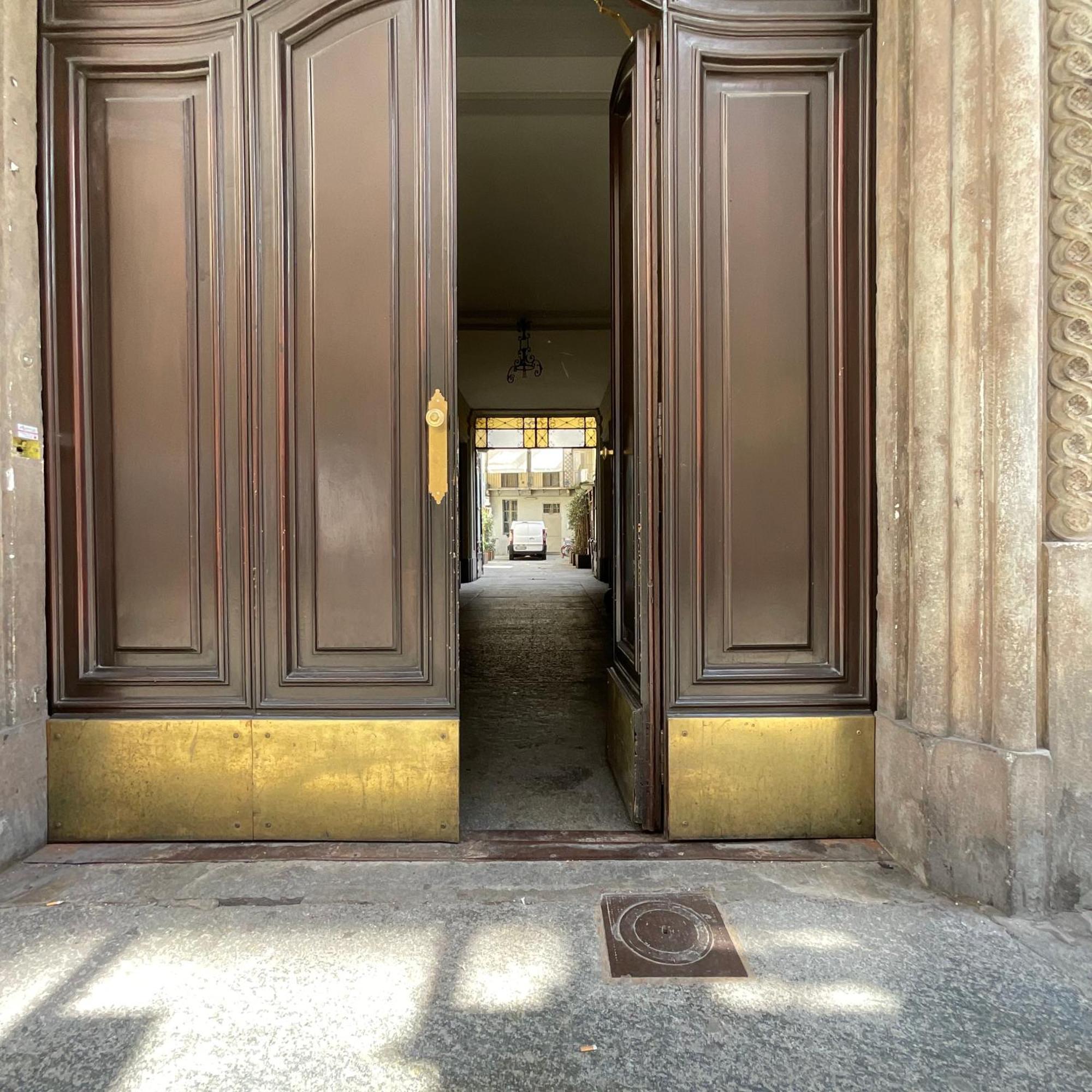Nonpertutti Piazza Castello Accessibile Senior Famiglie Lägenhet Turin Exteriör bild