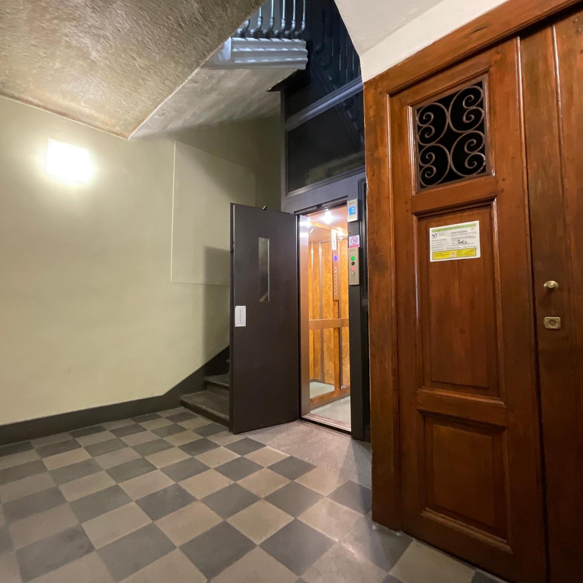 Nonpertutti Piazza Castello Accessibile Senior Famiglie Lägenhet Turin Exteriör bild